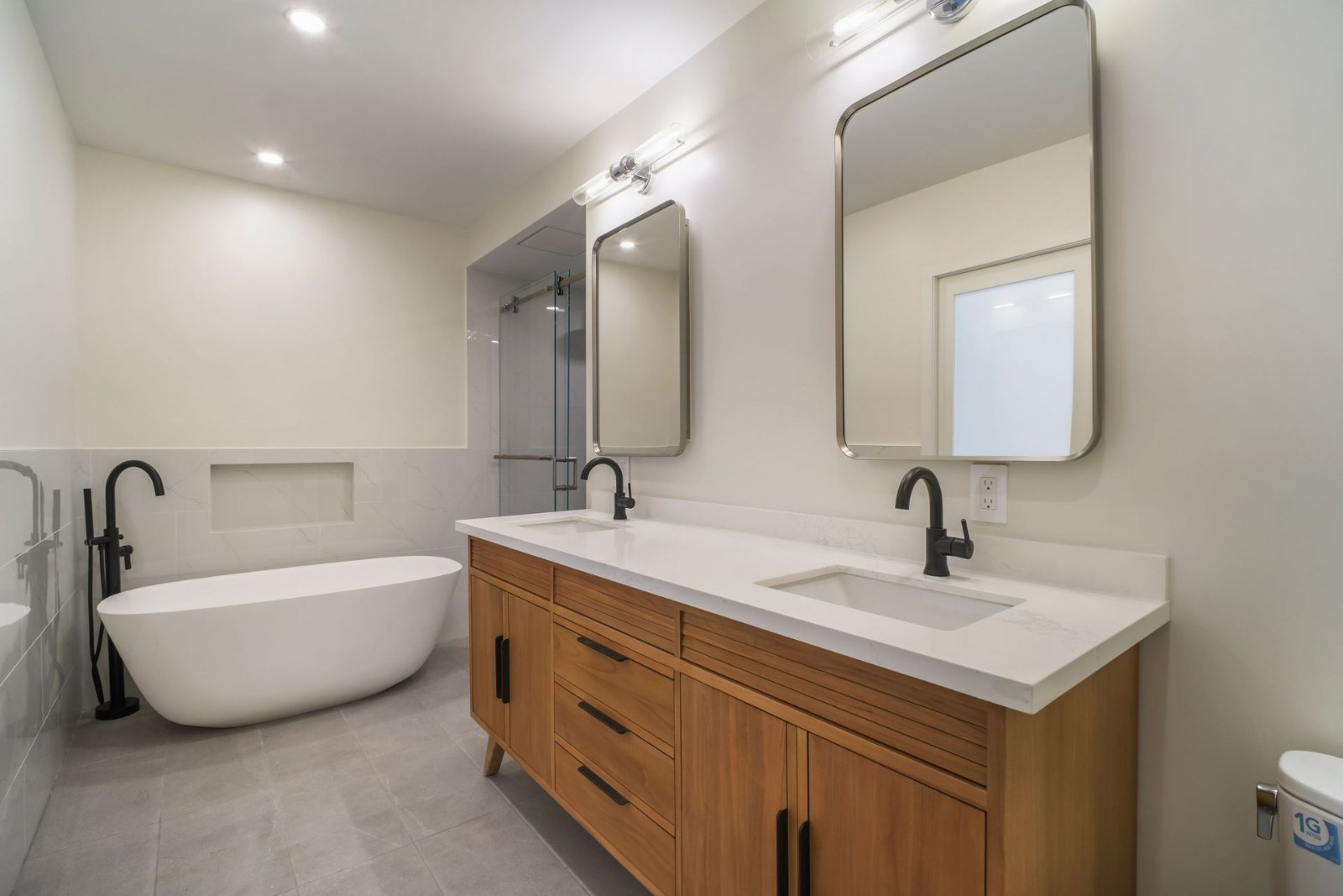Contemporary bath, Noe Valley full home remodel by We Do Construction